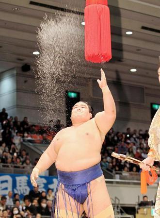 El Ozeki Kotoshogiku sigue cosechando victorias en su carrera por revalidar el título (Foto: Sumoforum.net)