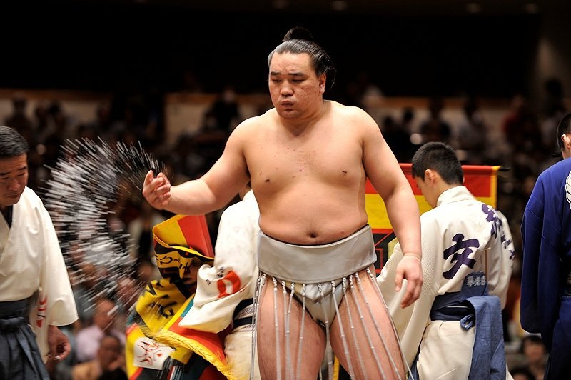 El Yokozuna Harumafuji, vencedor del pasado Aki Basho, no ha iniciado el torneo de Fukuoka con buen pie (Foto: Martina Lunau)