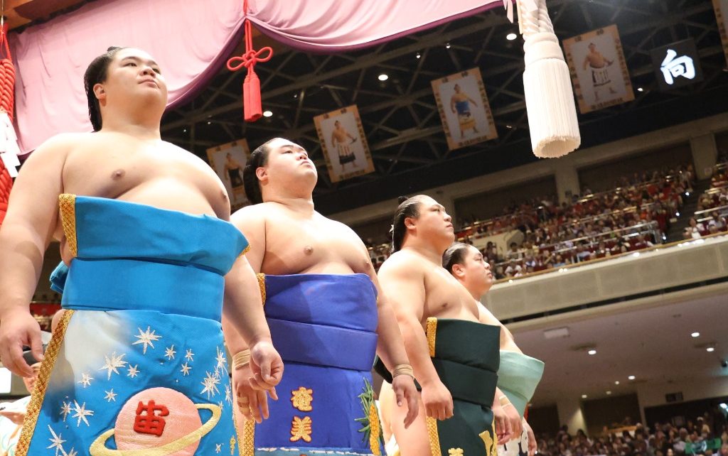 Makuuchi dohyo-iri Aki 2024