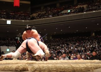 Terunofuji vs Wakatakakage Hatsu 2025