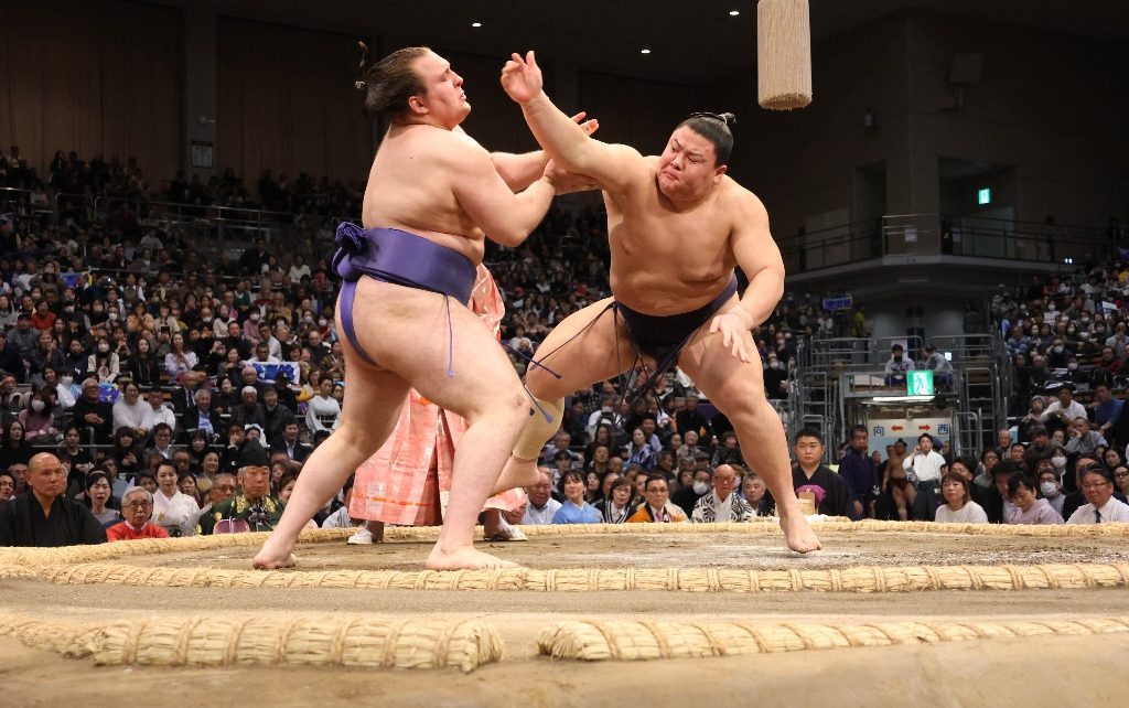 Yoshinofuji vs Aonishiki Kyushu 2025
